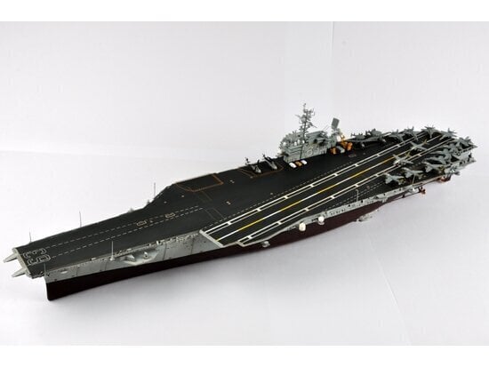 Trumpeter - USS Kitty Hawk CV-63, 1/350, 05619 цена и информация | Klotsid ja konstruktorid | kaup24.ee