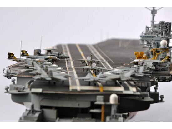 Trumpeter - USS Kitty Hawk CV-63, 1/350, 05619 hind ja info | Klotsid ja konstruktorid | kaup24.ee