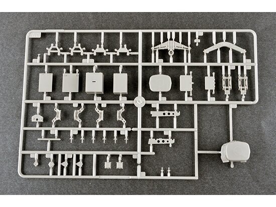 Trumpeter - MAZ7410 Tractor W/CHMZAP-5247G, 1/35, 01056 hind ja info | Klotsid ja konstruktorid | kaup24.ee