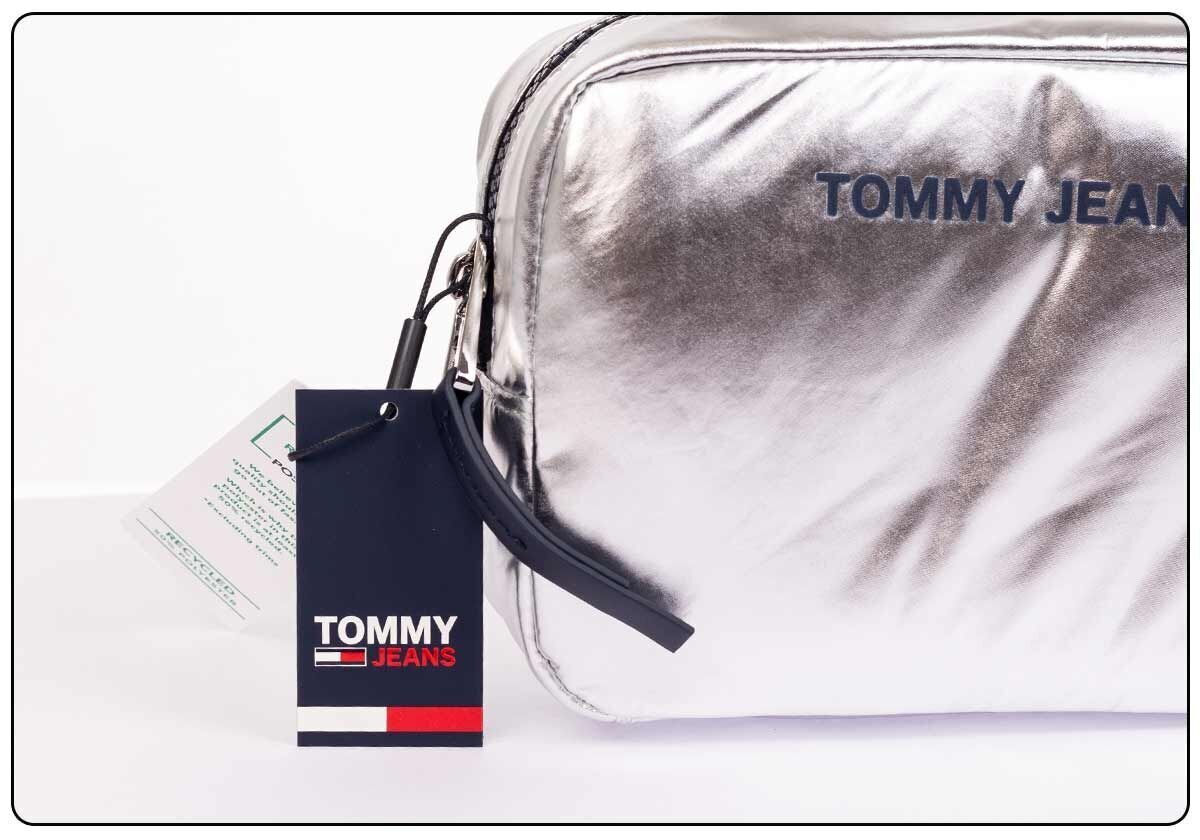 NAISTE KOSMEETIKAKOTT TOMMY HILFIGER TJW NYLON TWIST WASHBAG MET, HÕBEDANE AW0AW09343 PE6 hind ja info | Meigikotid, lauapeeglid | kaup24.ee