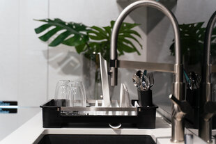 Vialli Design сушилка для посуды Soho, черная цена и информация | Столовые и кухонные приборы | kaup24.ee