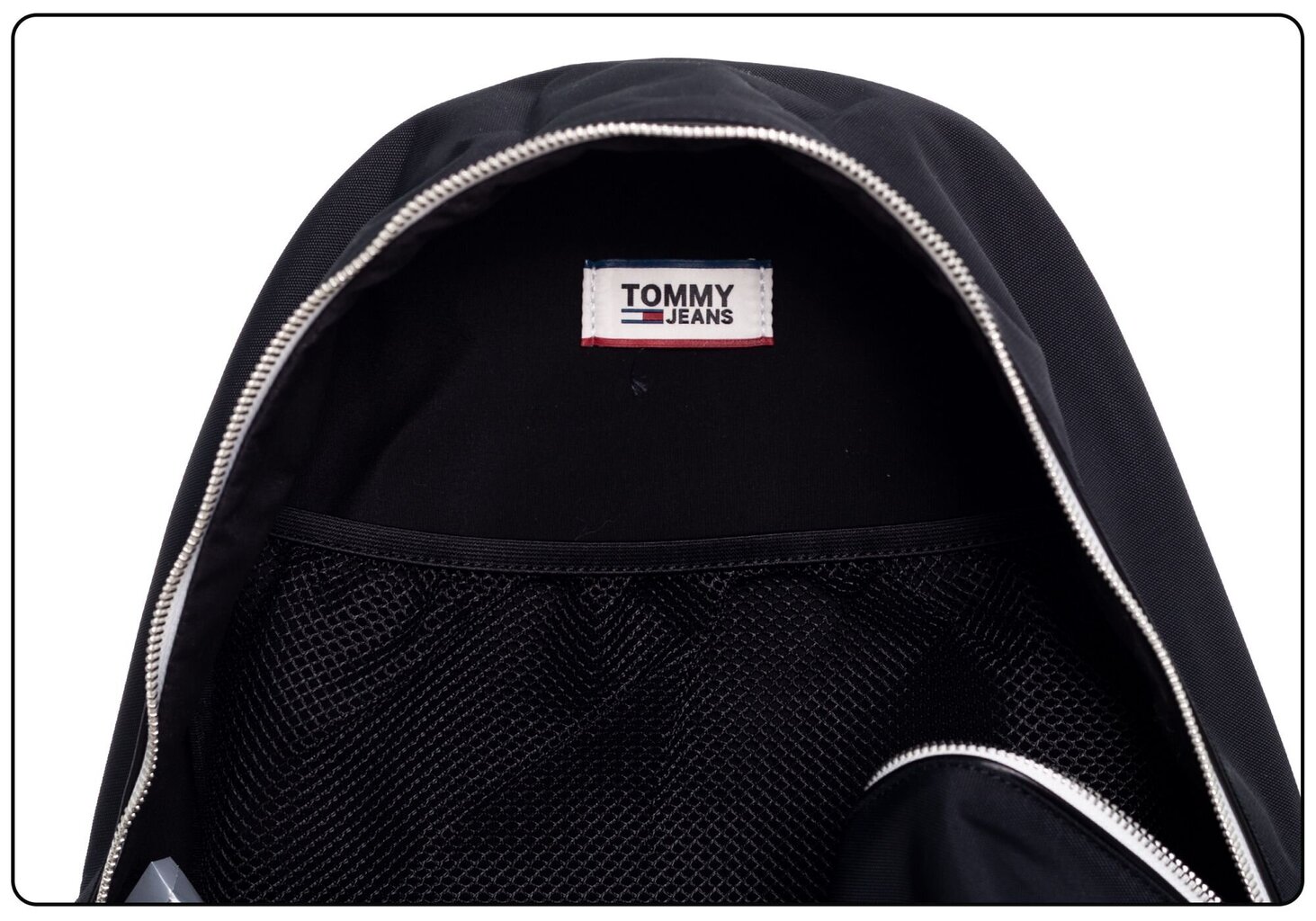 Seljakott Tommy Hilfiger TJM LOGO TAPE BACKPACK NYL BLACK AM0AM05913 0F5 37414 цена и информация | Meeste vöökotid, õlakotid | kaup24.ee