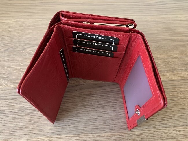 Naiste rahakott naturaalsest lakitud nahast Jennifer Jones, väike, punane цена и информация | Naiste rahakotid | kaup24.ee