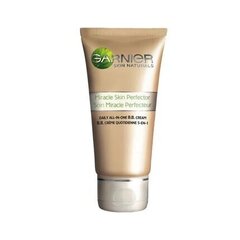 Увлажняющий тональный крем Garnier Skin Naturals Spf 15 Cредний (50 ml) цена и информация | Кремы для лица | kaup24.ee