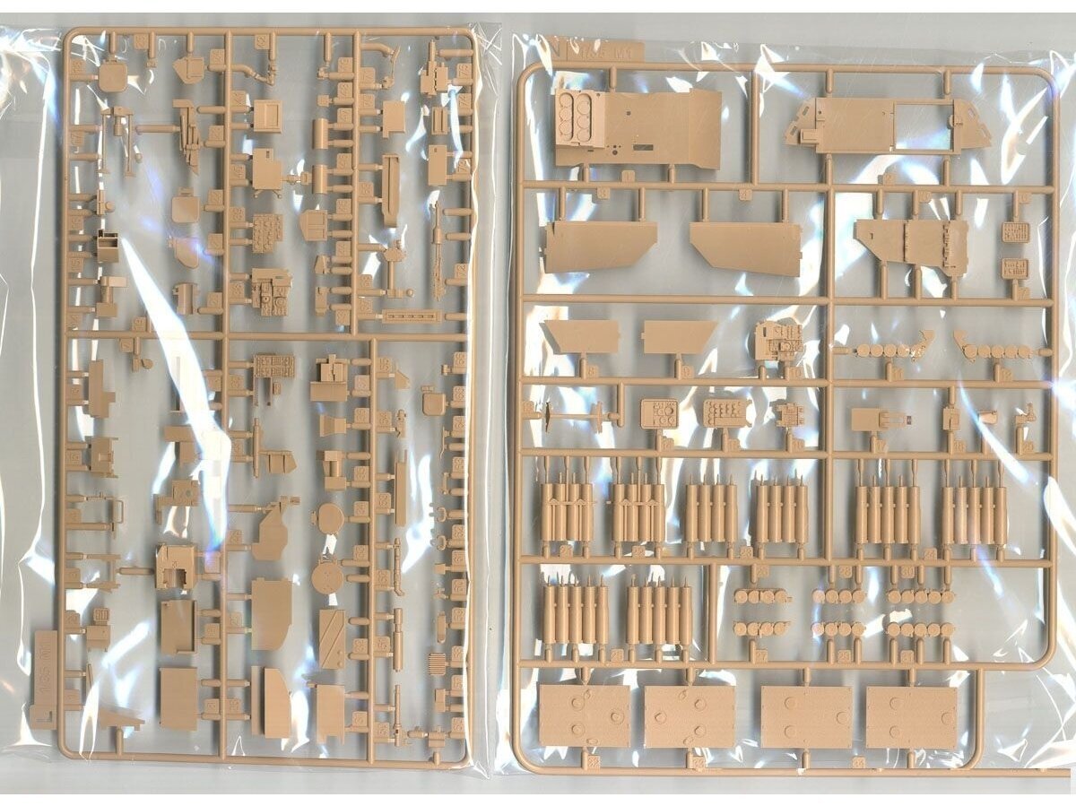 Rye Field Model - M1A2 SEP Abrams TUSK I /TUSK II with full interior, 1/35, RFM-5026 цена и информация | Klotsid ja konstruktorid | kaup24.ee