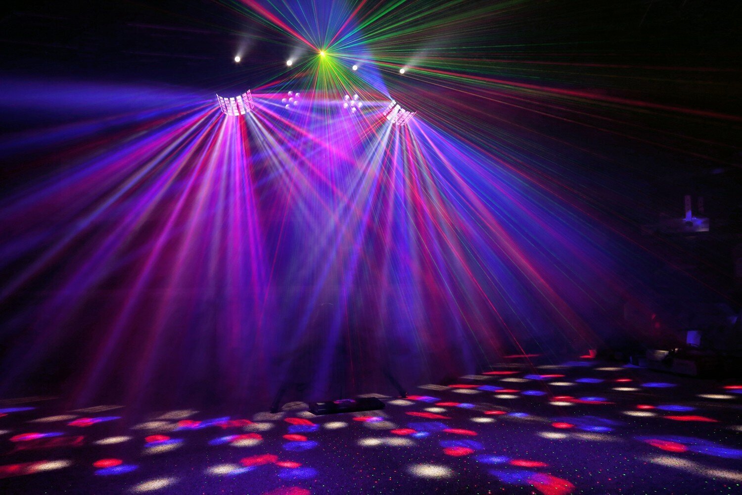 beamZ SHOWBAR 2x PAR, 2x Butterfly ja R/G Laser DMX IRC hind ja info | Peokaunistused | kaup24.ee