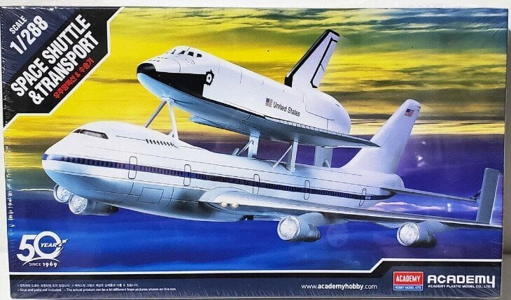 Kokku liimitav mudel Akadeemia 12708 SPACE SHUTTLE & TRANSPORT 1/288 цена и информация | Klotsid ja konstruktorid | kaup24.ee