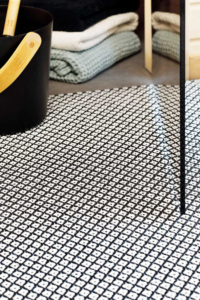 NARMA kahepoolne plasticWeave vaip Diby, must-valge, 70 x 150 cm цена и информация | Vaibad | kaup24.ee