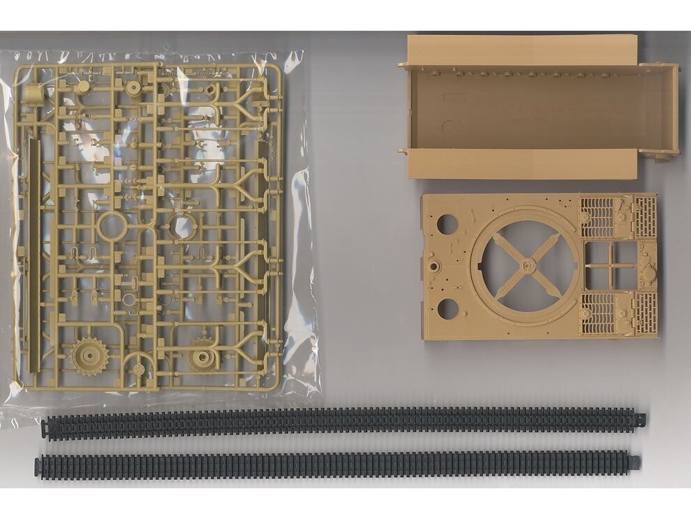 AFV Club - Pz.Kpfw. VI Tiger I Ausf. E Late Version mit Transportkette, 1/35, 35S25 hind ja info | Klotsid ja konstruktorid | kaup24.ee
