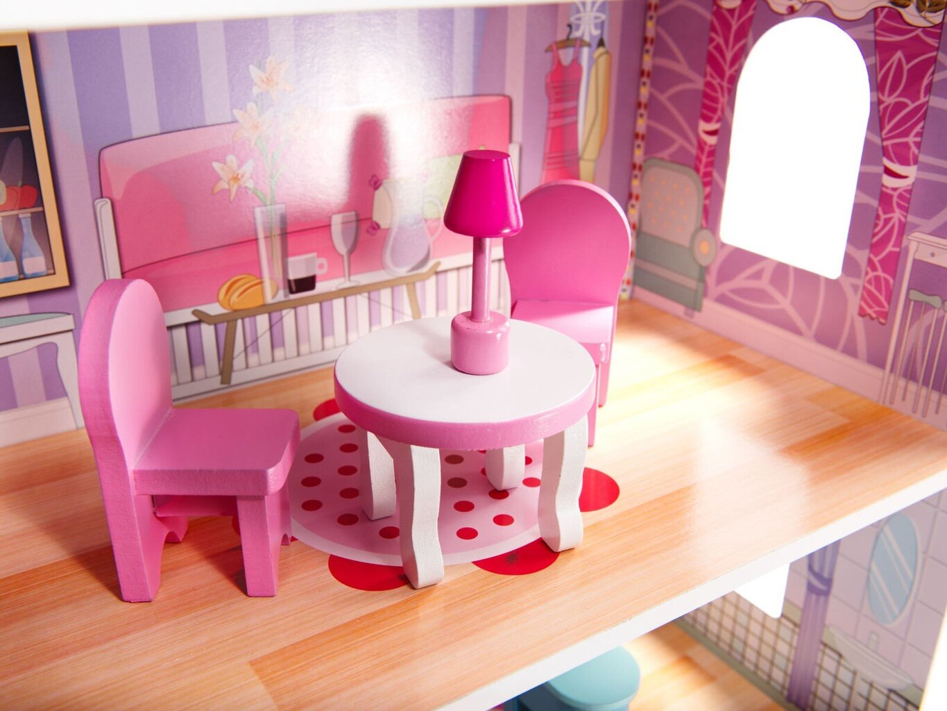 Puidust nukumaja koos mööbli ja LED-ga цена и информация | Tüdrukute mänguasjad | kaup24.ee