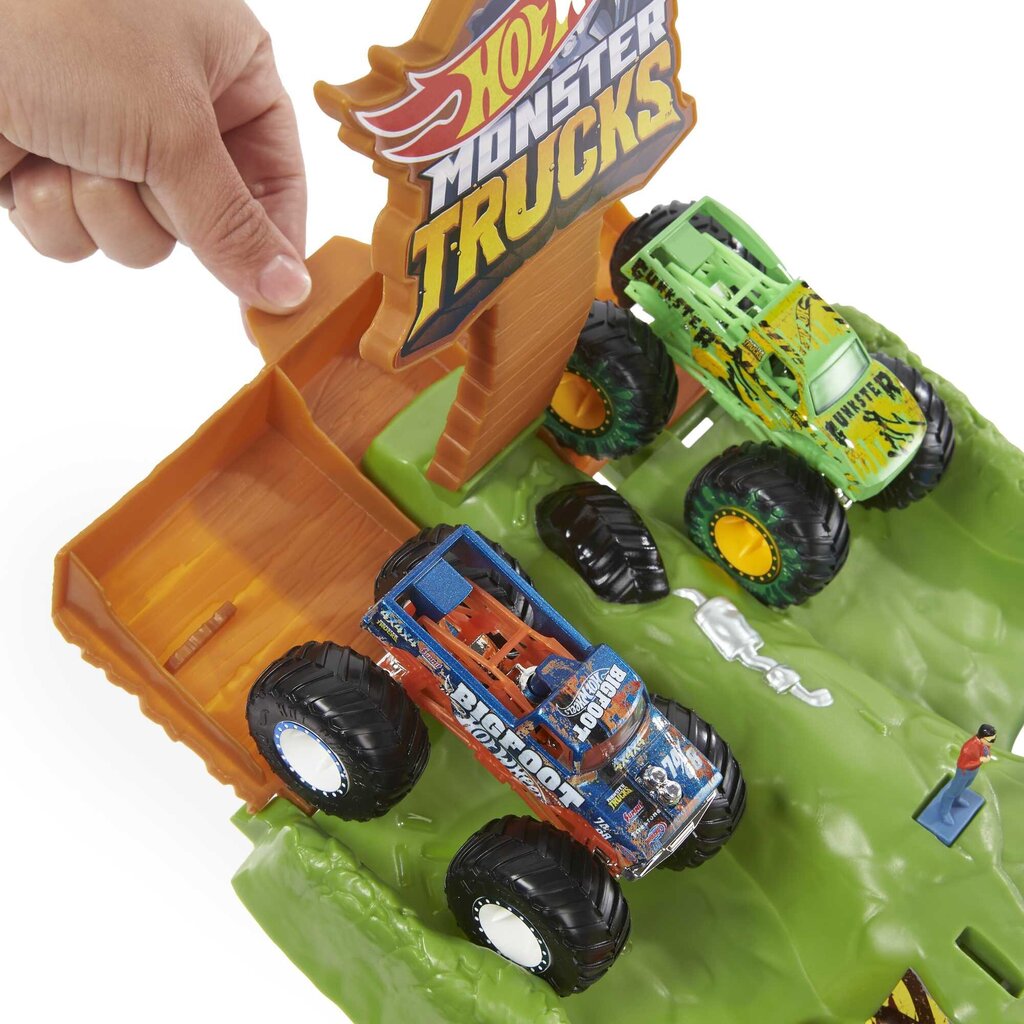 Autorada Hot Wheels® Monster Trucks titaanide lahing HGV12 hind ja info | Poiste mänguasjad | kaup24.ee