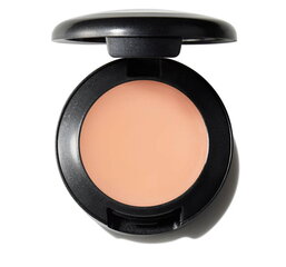 Консилер MAC Studio Finish SPF35, 7 г, NW20 цена и информация | Пудры, базы под макияж | kaup24.ee