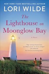 Lighthouse on Moonglow Bay: A Novel цена и информация | Фантастика, фэнтези | kaup24.ee