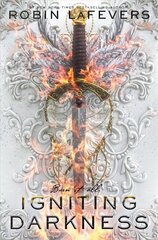 Igniting Darkness цена и информация | Книги для подростков и молодежи | kaup24.ee