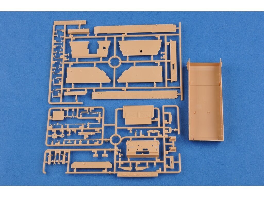 Hobbyboss - German PANZER IV/70 (A) Sd. Kfz.162/1, 1/35, 80133 цена и информация | Klotsid ja konstruktorid | kaup24.ee