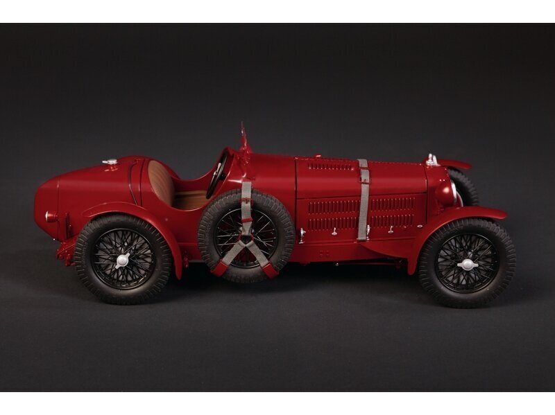 Italeri - Alfa Romeo 8C 2300 Roadster, 1/12, 4708 hind ja info | Klotsid ja konstruktorid | kaup24.ee