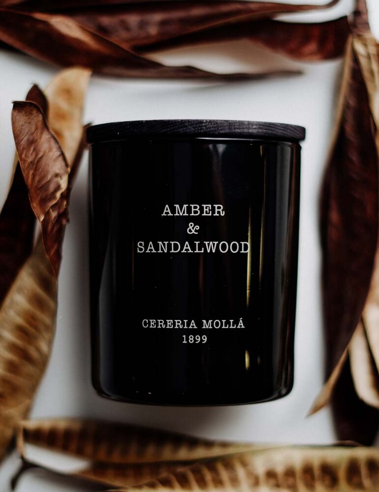 Cereria Mollá Lõhnaküünal must Amber & Sandalwood, 230 g hind ja info | Küünlad, küünlajalad | kaup24.ee