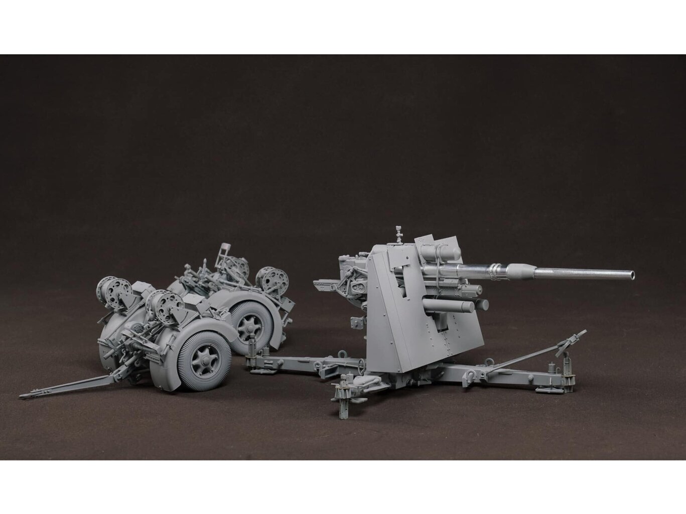 Border Model - German 88mm Gun Flak36 w/6 anti-aircraft artillery crew members, 1/35, BT-013 hind ja info | Klotsid ja konstruktorid | kaup24.ee