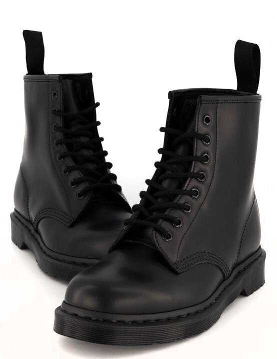 Meeste poolsaapad Dr Martens 14353001, must hind ja info | Meeste kingad, saapad | kaup24.ee