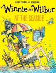 Winnie and Wilbur at the Seaside цена и информация | Книги для малышей | kaup24.ee