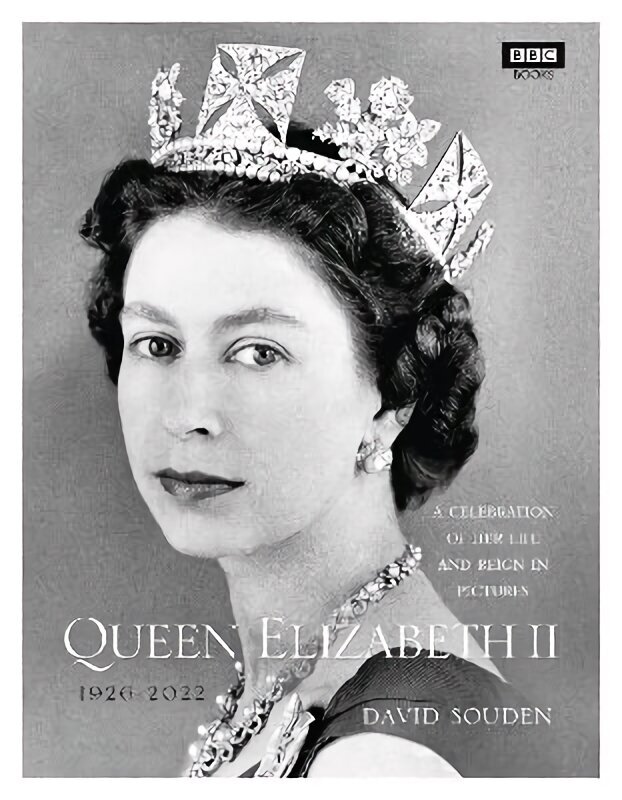 Queen Elizabeth II: A Celebration of Her Life and Reign in Pictures цена и информация | Fotograafia raamatud | kaup24.ee