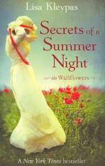 Secrets of a Summer Night: Number 1 in series цена и информация | Фантастика, фэнтези | kaup24.ee