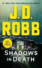 Shadows in Death: An Eve Dallas Novel цена и информация | Фантастика, фэнтези | kaup24.ee
