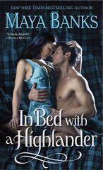 In Bed with a Highlander цена и информация | Фантастика, фэнтези | kaup24.ee