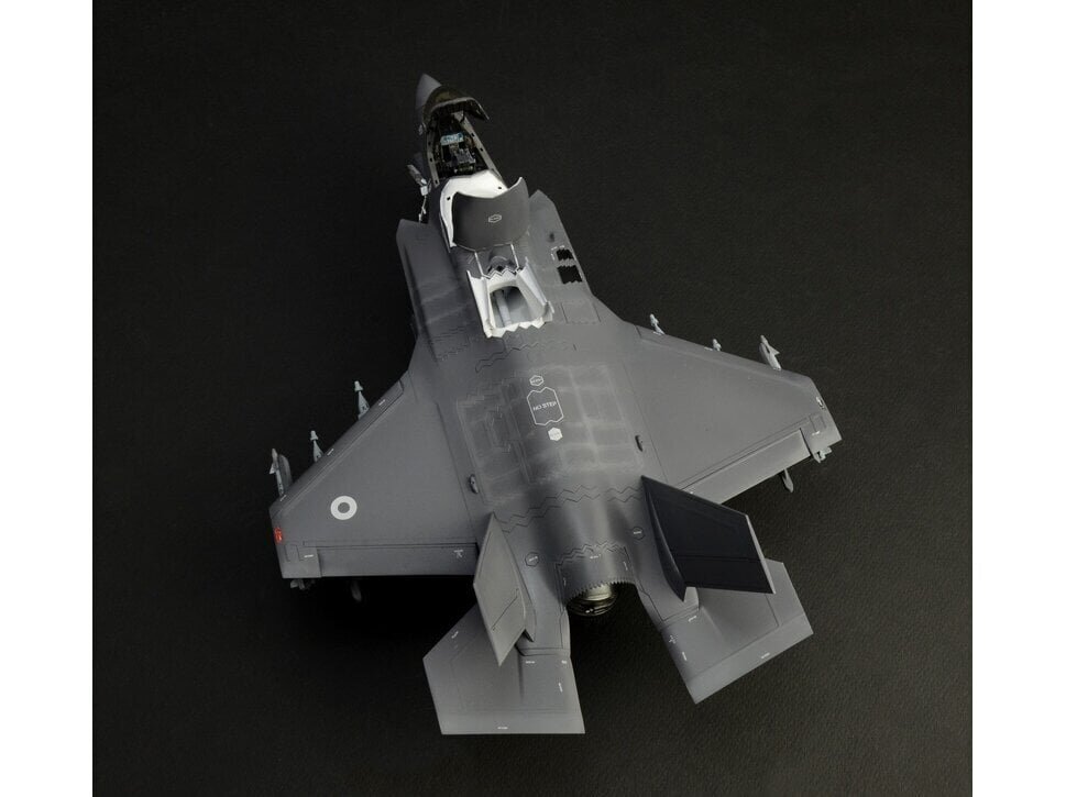 Italeri - Lockheed Martin F-35B Lightning II STOVL Version, 1/48, 2810 цена и информация | Klotsid ja konstruktorid | kaup24.ee