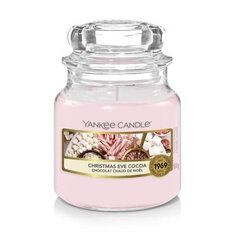 Yankee Candle Aromaatne küünal Classic väike jõululaupäeva kakao 104 g цена и информация | Подсвечники, свечи | kaup24.ee