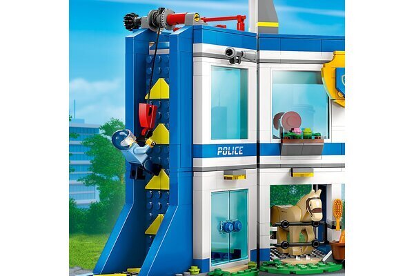 60372 LEGO® City Politsei koolitusakadeemia цена и информация | Klotsid ja konstruktorid | kaup24.ee