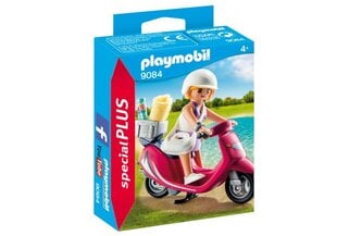 Конструктор Туристка со скутером, 9084 PLAYMOBIL® Plus цена и информация | Конструкторы и кубики | kaup24.ee