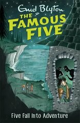 Famous Five: Five Fall Into Adventure: Book 9 hind ja info | Noortekirjandus | kaup24.ee