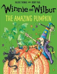 Winnie and Wilbur: The Amazing Pumpkin цена и информация | Книги для малышей | kaup24.ee
