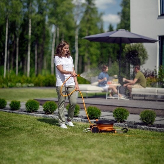 Kastmisvoolikukäru Fiskars Waterwheel L 30m hind ja info | Kastekannud, voolikud, niisutus | kaup24.ee