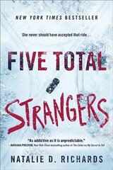 Five Total Strangers цена и информация | Книги для подростков и молодежи | kaup24.ee