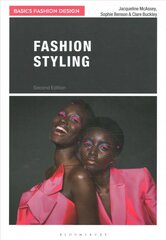 Fashion Styling 2nd edition цена и информация | Книги об искусстве | kaup24.ee