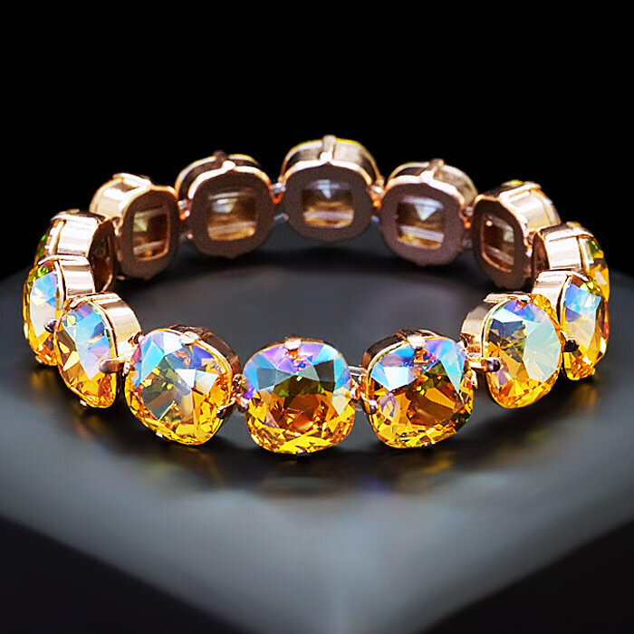 Naiste käevõru DiamondSky Glare Light Topaz Shimmer koos Swarovski kristallidega hind ja info | Käevõrud, käeketid | kaup24.ee