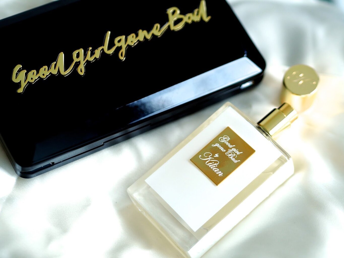 Komplekt: parfüümvesi By Kilian Good Girl Gone Bad EDP naistele 50 ml + ümbris hind ja info | Naiste parfüümid | kaup24.ee