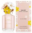 <p>Позвольте <strong>100% оригинальным женским духам Daisy Eau So Fresh Marc Jacobs EDT</strong> удивить вас и создайте женственный образ, используя эти эксклюзивные <strong>женские духи </strong>с уникальным, индивидуальным ароматом. Откройте для себя <strong>100% оригинальные продукты Marc Jacobs</strong>!</p>

<p></p>

<ul>
	<li>Пол:
	<ul>
		<li>Женщина</li>
		<li>Унисекс</li>
	</ul>
	</li>
	<li>Тип: EDT (Eau de Toilette)</li>
</ul>

<p></p>
