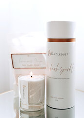 Lõhnaküünalde komplekt The Candledust Breeze 650 g + 22 tahti цена и информация | Подсвечники, свечи | kaup24.ee