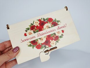 Puidust rahakast lillelise kaunistusega ja kirjaga “Sveicam Dzimšanas dienā!” hind ja info | Muud kingitused | kaup24.ee