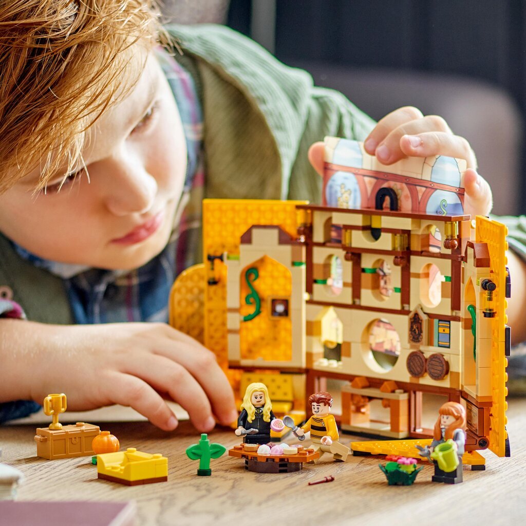 76412 LEGO® Harry Potteri Hufflepuff maja lint цена и информация | Klotsid ja konstruktorid | kaup24.ee