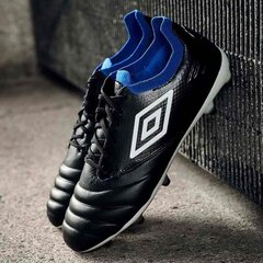 Jalgpallijalatsid Umbro, mustad цена и информация | Футбольные бутсы | kaup24.ee