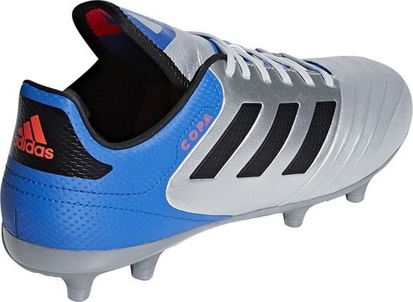 Jalgpallijalatsid Adidas DB2463, hõbedast värvi, 42 hind | kaup24.ee