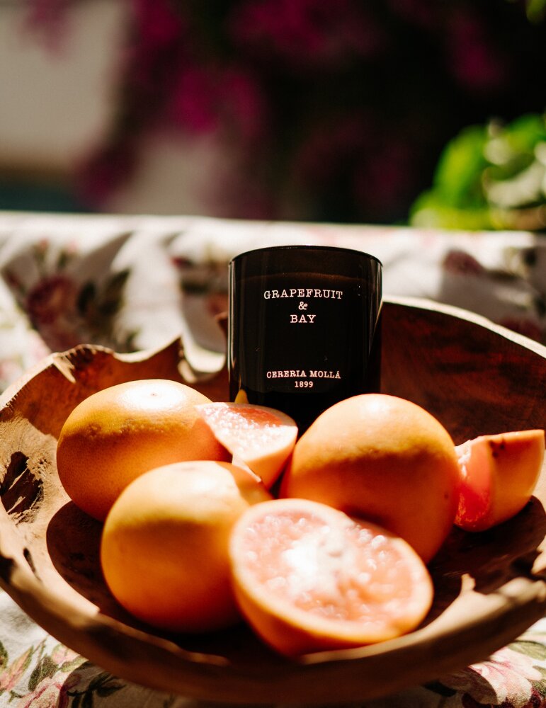Cereria Mollá Lõhnaküünal must Grapefruit & Bay (Candle) 230 g hind ja info | Küünlad, küünlajalad | kaup24.ee