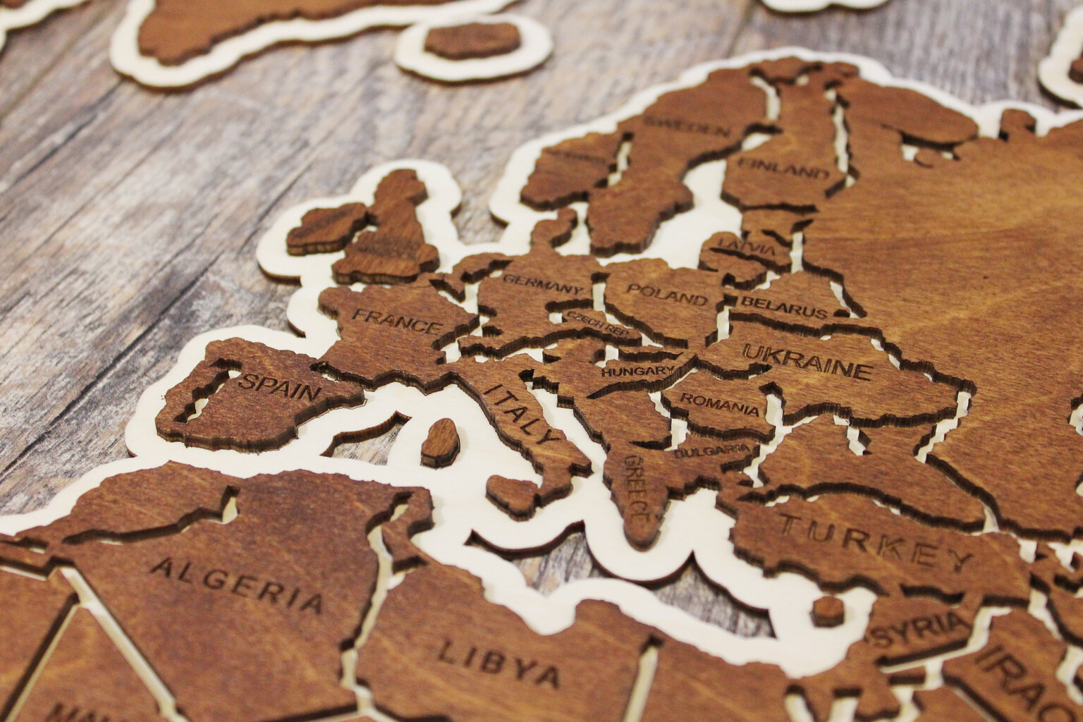 Seinal puidust maailmakaart hind ja info | Maailmakaardid | kaup24.ee
