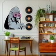 Виниловая наклейка на стену Banksy Милая горилла в маске Декор интерьера - 100 х 86
