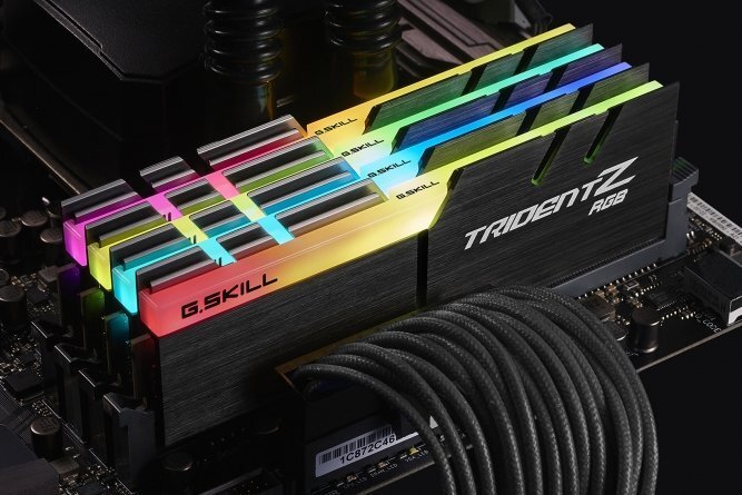 G.Skill TridentZ RGB DDR4, 4x8GB, 3600MHz, CL16 (F4-3600C16Q-32GTZR) hind ja info | Operatiivmälu (RAM) | kaup24.ee