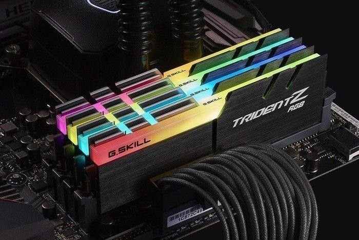 G.Skill TridentZ RGB DDR4. 4x8GB 2666MHz, CL18 (F4-2666C18Q-32GTZR) hind ja info | Operatiivmälu (RAM) | kaup24.ee